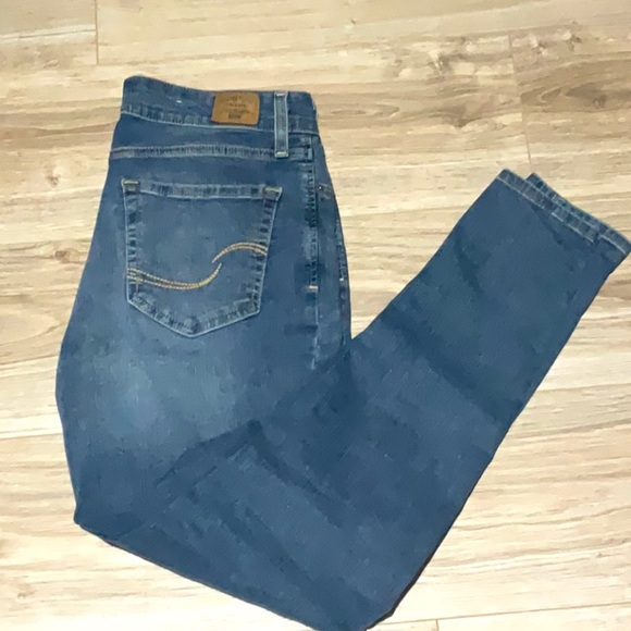 Levi - Picture 1 of 2